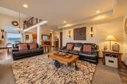 Fielding Hills Guest House - Image 3