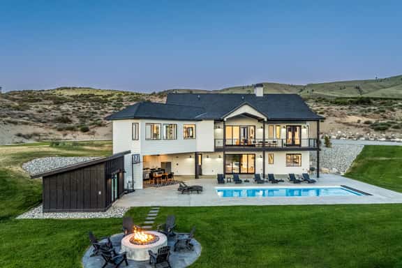 Riley Estates - Image 1